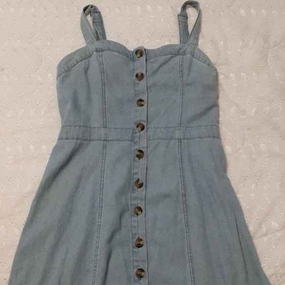 American Eagle Jean Dress with Buttons - Picture 1 of 2